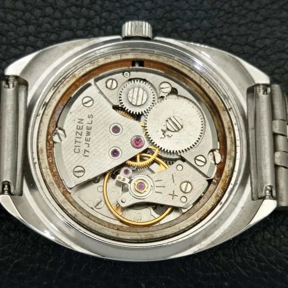 Vintage 1975 Citizen Manual Mens Silver Watch W/daydate & Black accents